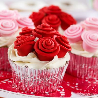 Fondant Rose Cupcakes Idea Valentines Day Treat Ideas Valentines