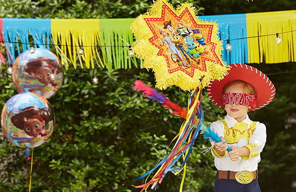 Birthday Party Themes For Boys Party City - pinata roblox boy birthday parties boy birthday party themes