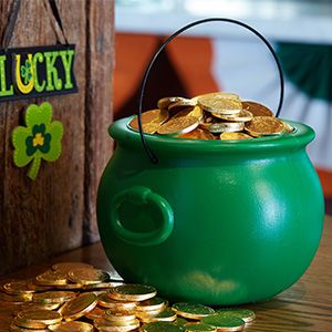 St Patrick S Day Decorations Party Supplies Party City